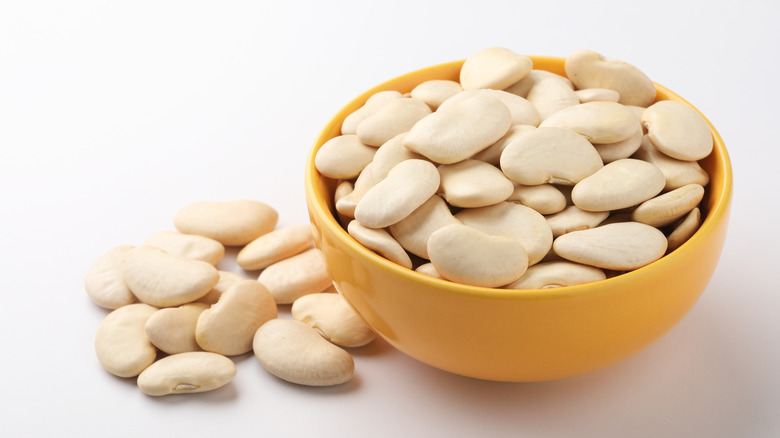 butter beans in bowl