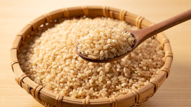 brown rice in bowl