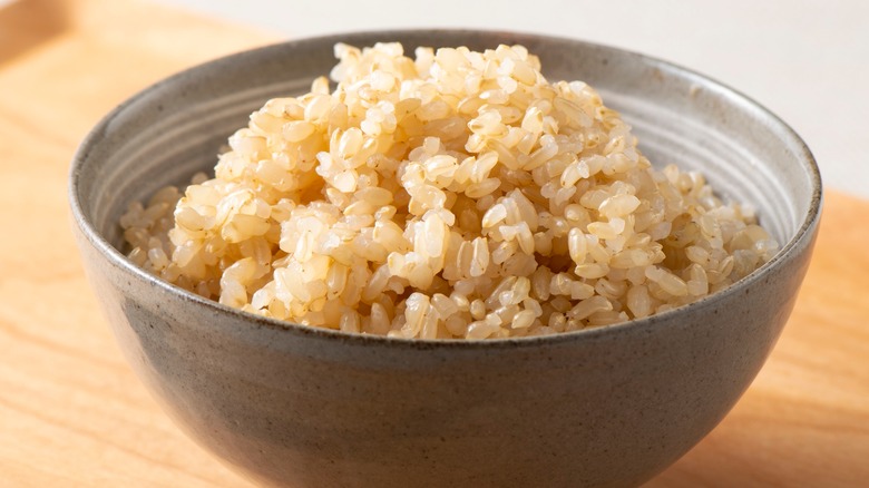brown rice in bowl