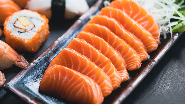 salmon sashimi 