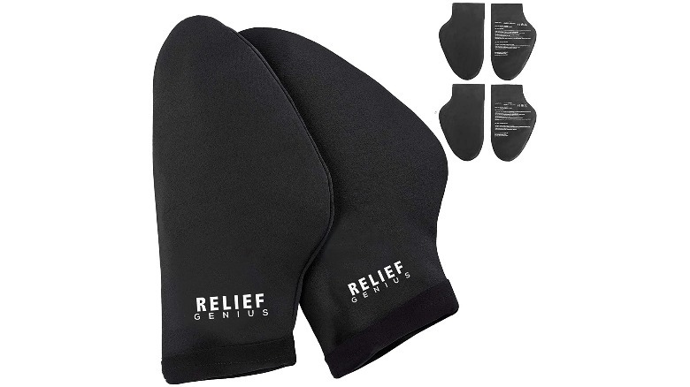 Pair of cold therapy gloves