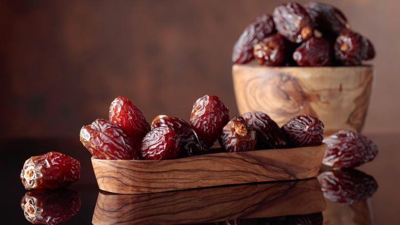 wooden bowls of dates