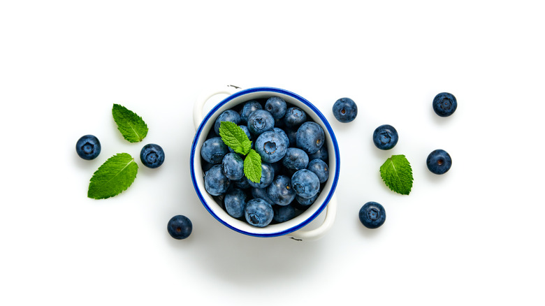 blueberries and leaves