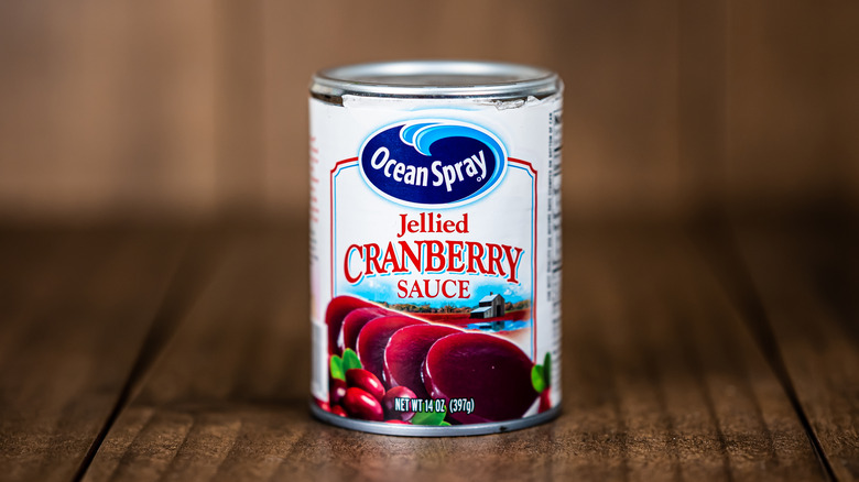 can of cranberry sauce