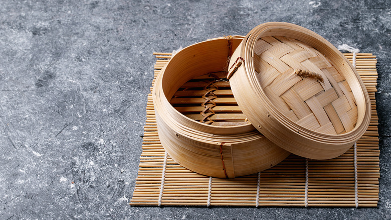 bamboo steamer