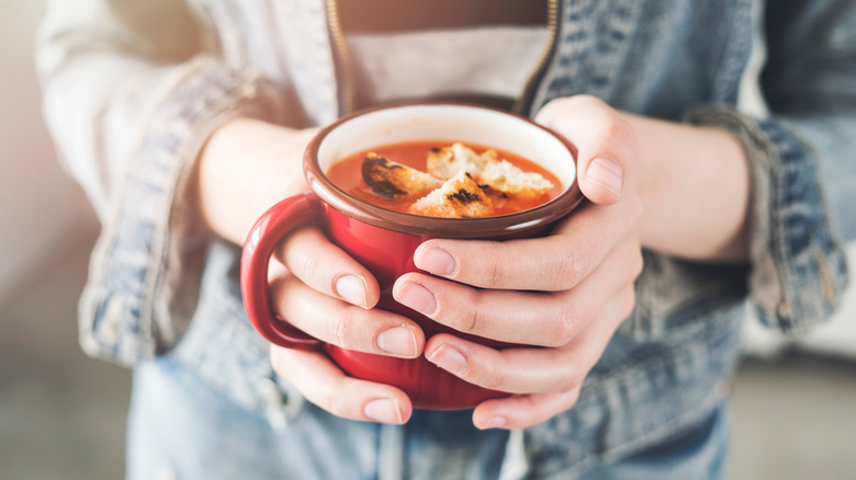 tomato soup in cup