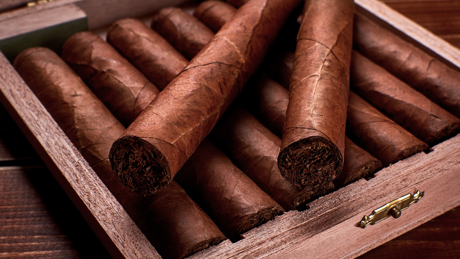 Are Cigars Safer Than Cigarettes 