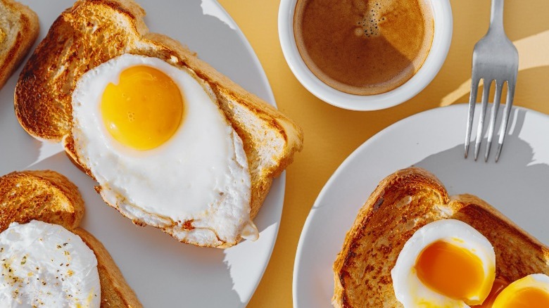 Egg and toast breakfast