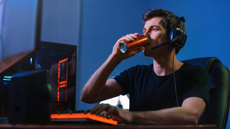 online gamer drinking energy drink