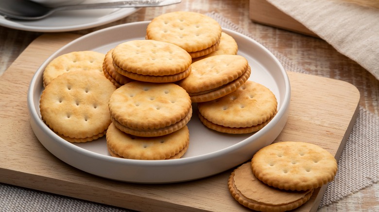 peanut butter and cracker sandwiches on a plate