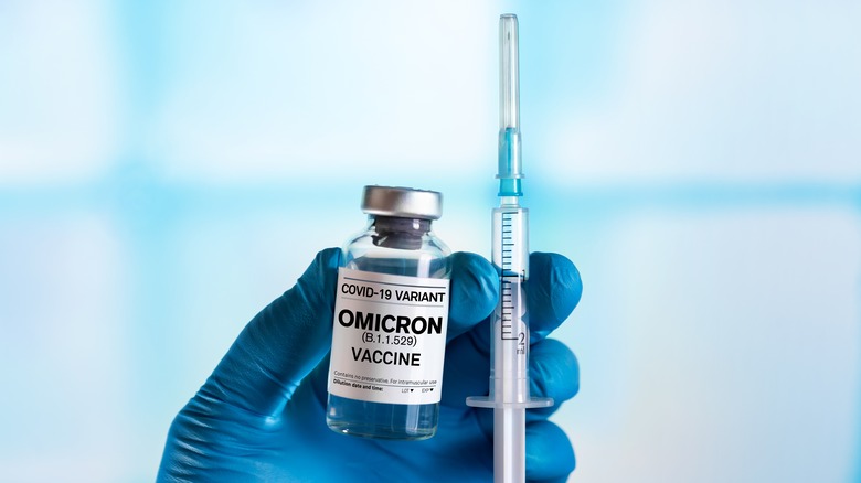 Omicron vaccine vial and needle