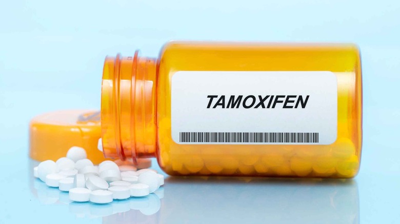 tamoxifen in pill bottle 