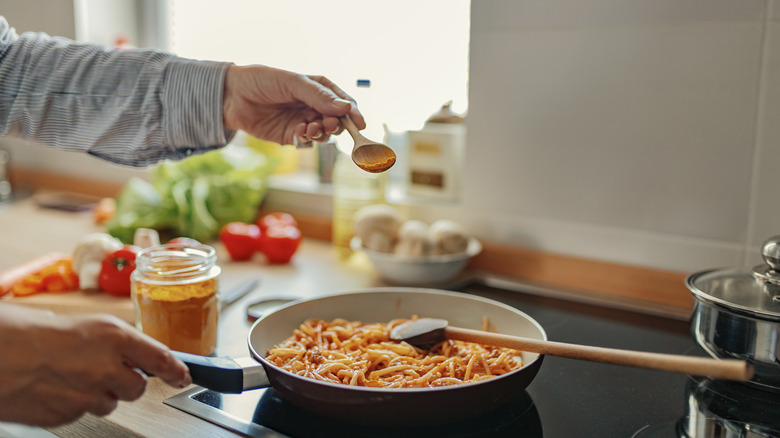 Cooking with turmeric