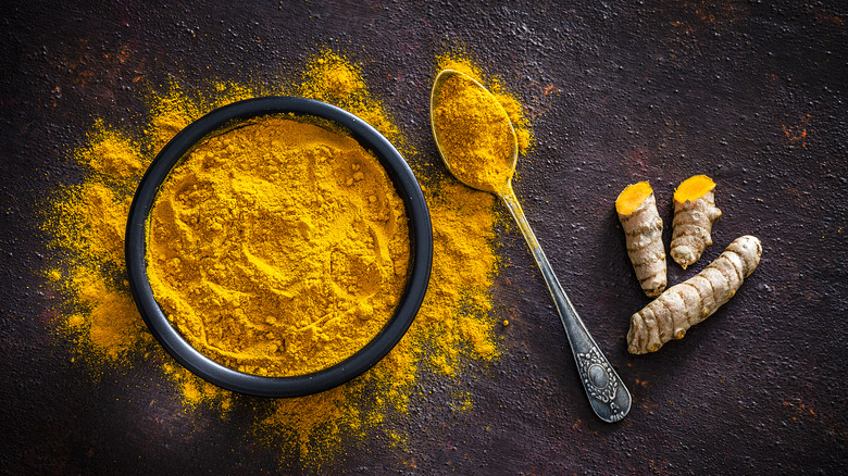 Turmeric root and powder