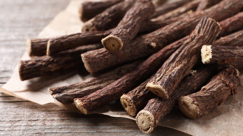 Sticks of licorice root