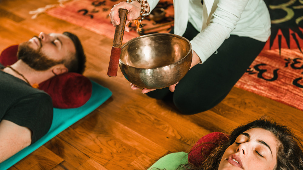 Sound bath couple