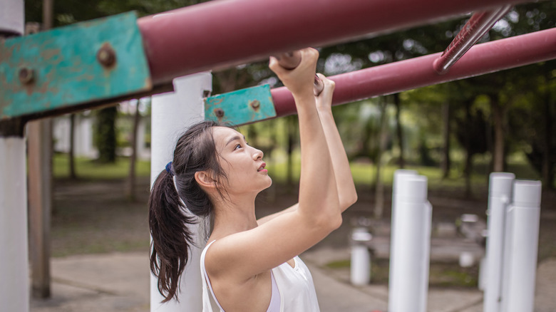 Exercising using a monkey bar