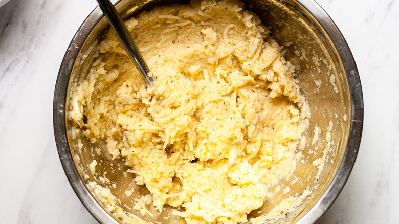 Cauliflower mixture with cheese