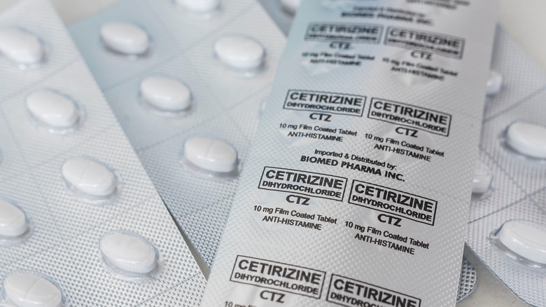 Cetirizine tablets stacked together