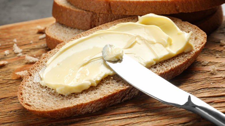 toast spread with margarine