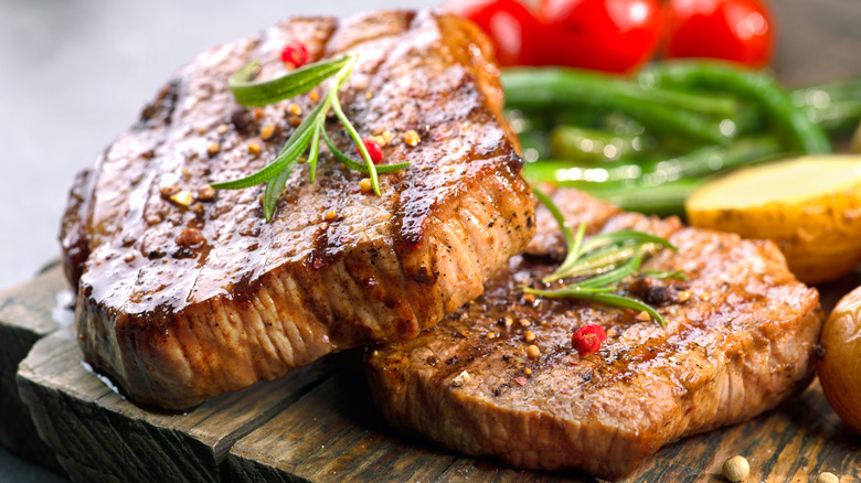 Lean filet of beef with veggies