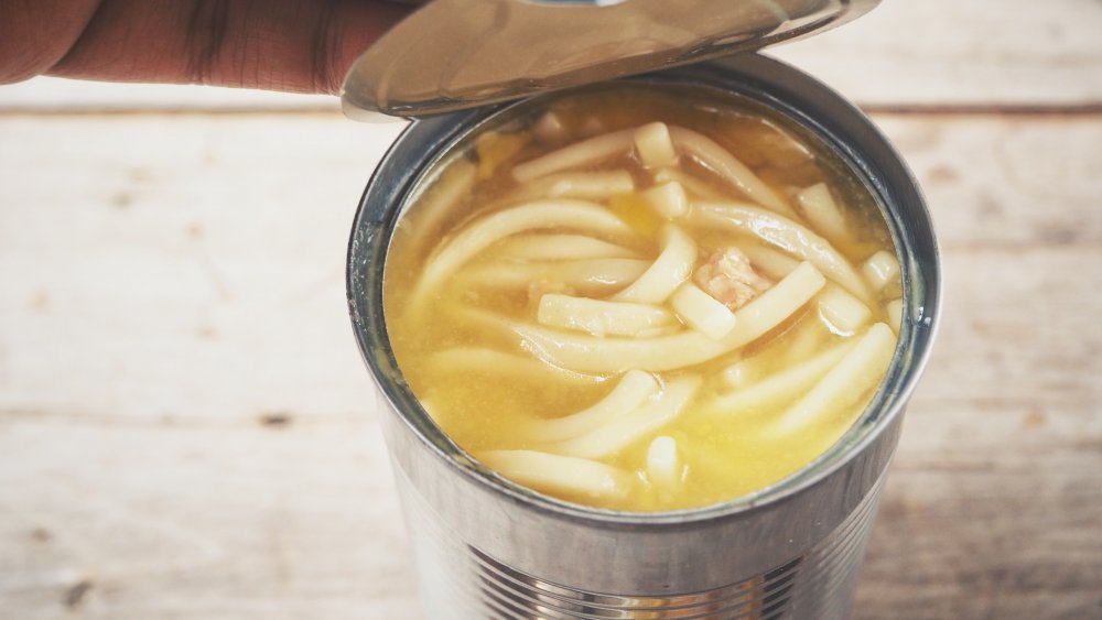 Food to avoid when sick: cans of soup