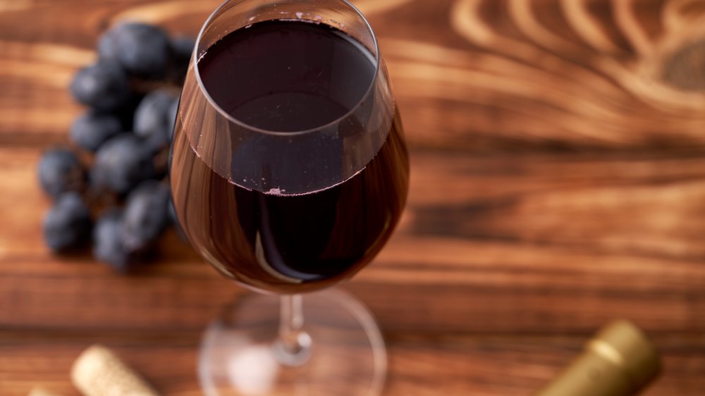 Food to avoid when sick: wine