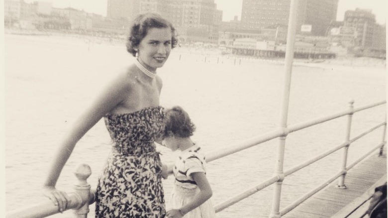Edith Eger and her daughter Marianne standing by railing