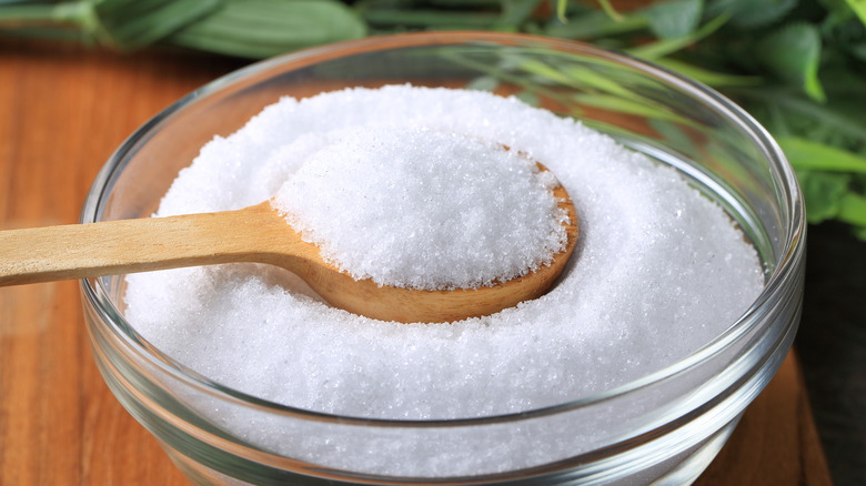 Xylitol (a sugar alcohol) in a bowl