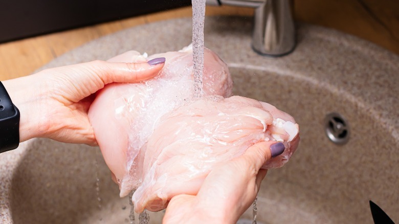 washing uncooked poultry