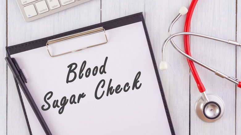 Clipboard reminder to check blood sugar