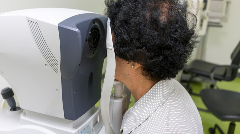 woman getting eye pressure test