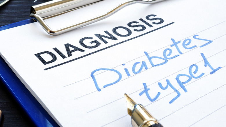 Clipboard that says "Diagnosis Diabetes type 1"