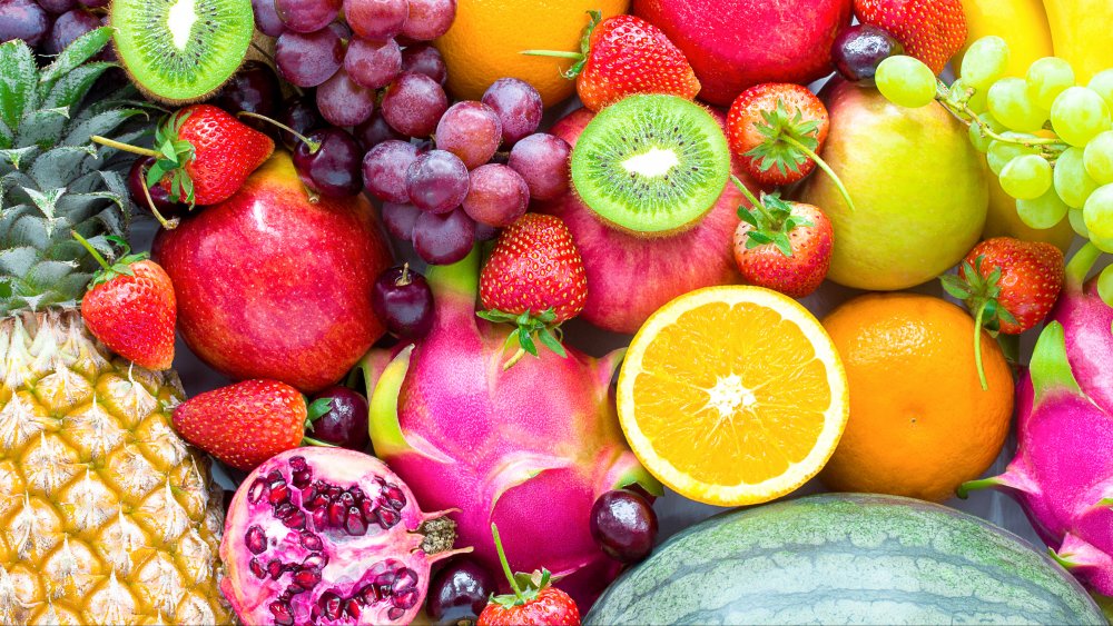 Fresh fruit on a table (antioxidants)