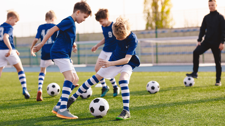 kids playing on soccer team