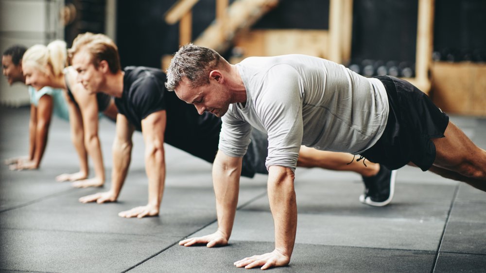 incorrect pushup form