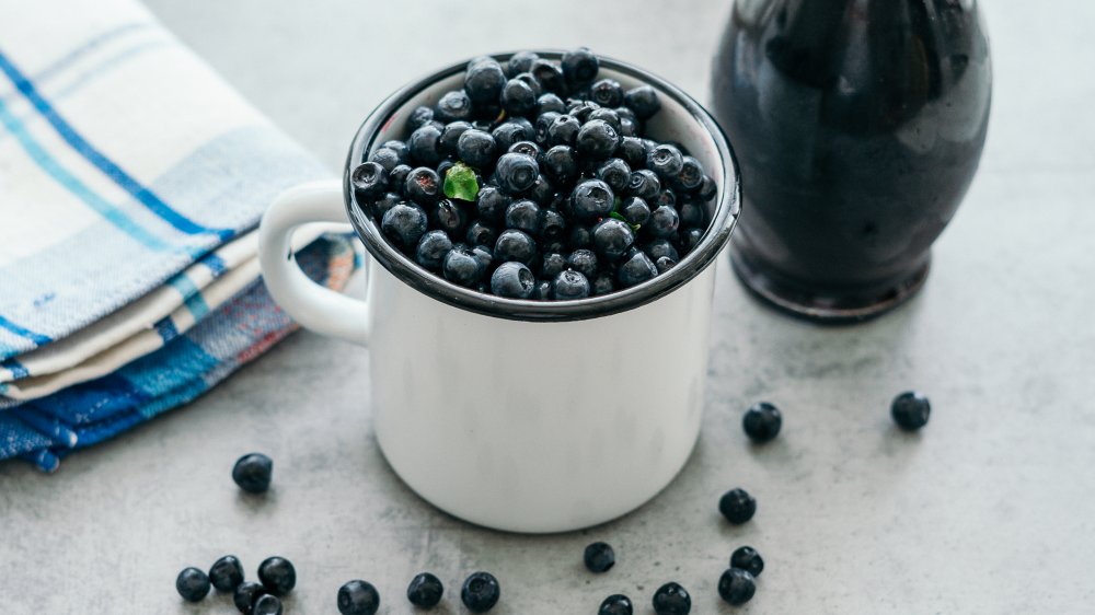 cup of blueberries