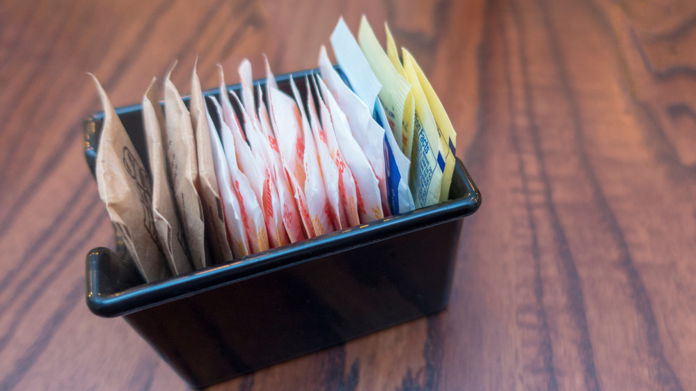 artificial sweetener packets