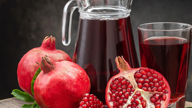 pomegranate juice with fruit