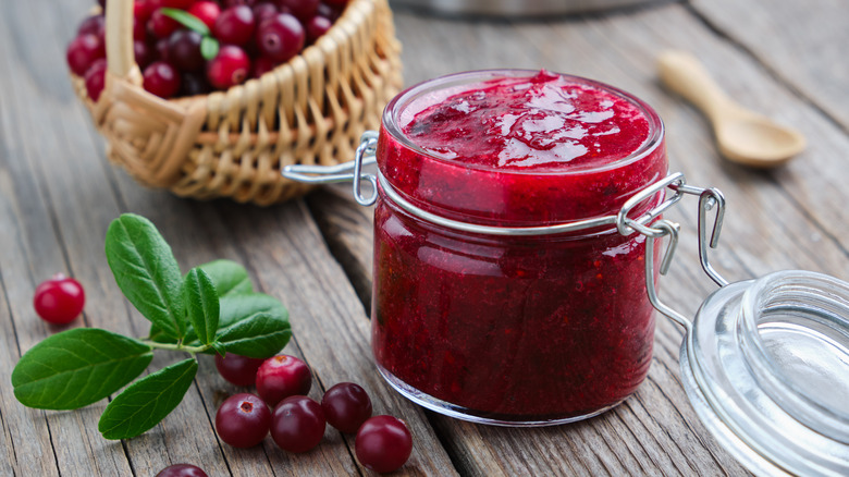 cranberry sauce