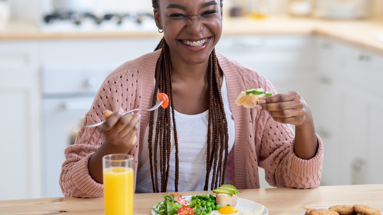woman eating a healthy meal