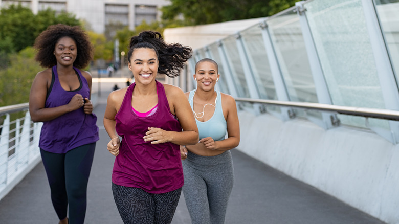 women running