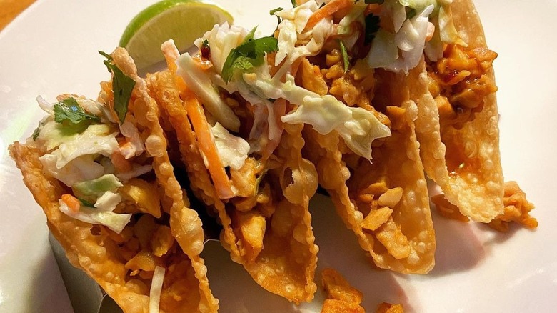 applebee's chicken wonton tacos