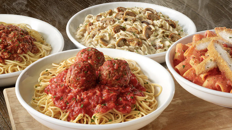 bowls of olive garden pasta