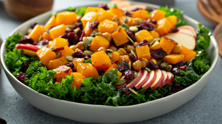 kale salad with colored veggies