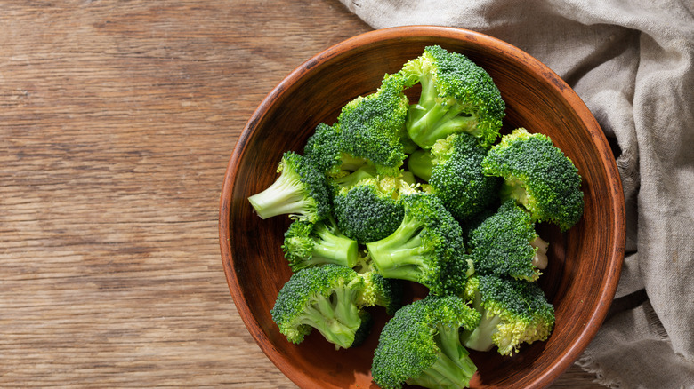 bowl of broccoli