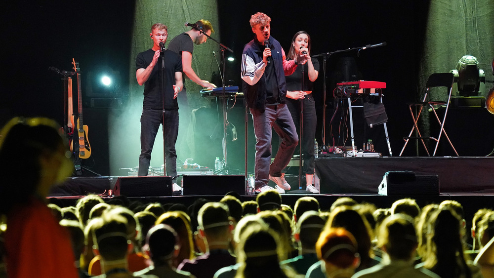 German singer-songwriter Tim Bendzko and his band during the test concert