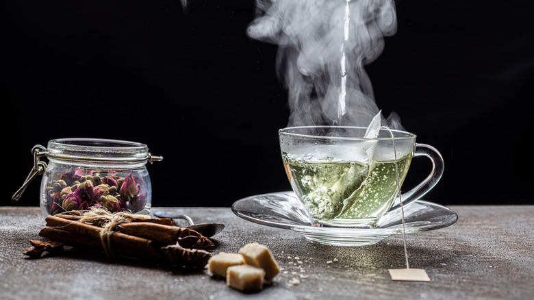 Green and herbal tea ingredients