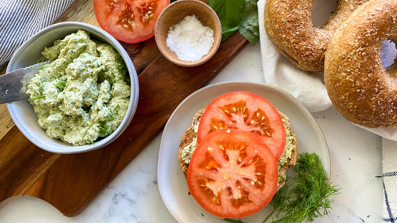 cream cheese and bagels