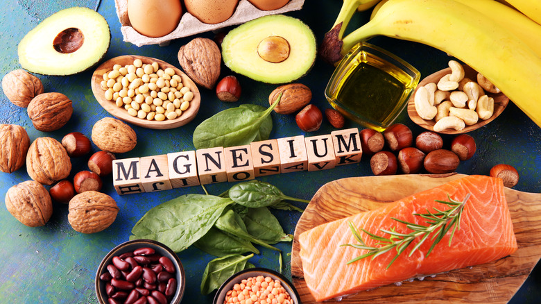 foods with blocks spelling "magnesium"